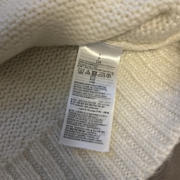 NWOT Old Navy Sweater Cardigan, Small - Picture 5 of 5